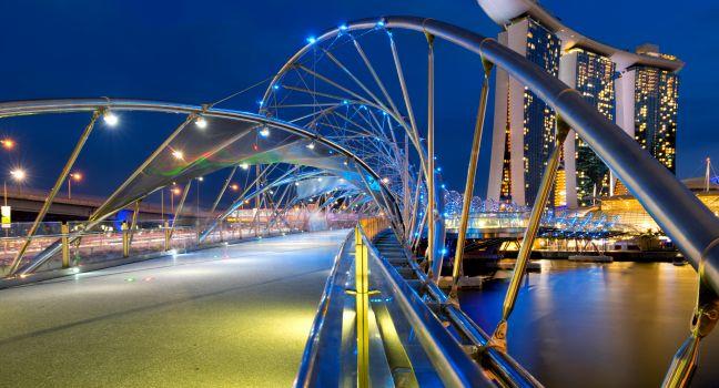SINGAPORE - MARCH 1:&#xc3;&#x82;&#xc2;&#xa0;The Helix Bridge is a pedestrian bridge linking Marina Centre with Marina South in the Marina Bay area of Singapore&#xc3;&#x82;&#xc2;&#xa0;March 1, 2013 in Singapore, Singapore
