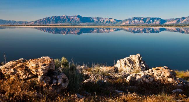 Scenic view of Great Salt Lake from Antelope Island