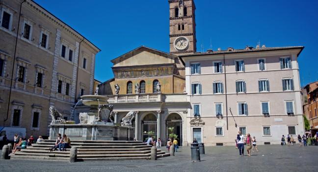 Fountain, Piazza, Santa Maria in Trastevere, Rome, Italy