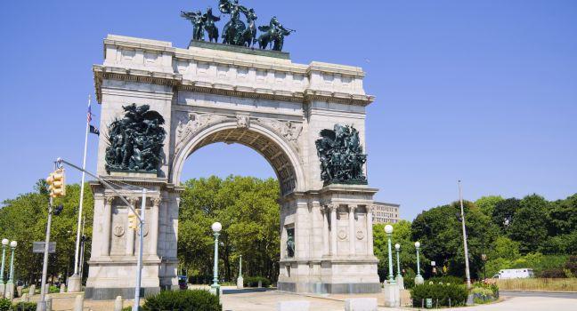 Soldiers' and Sailors' Arch at Grand Army Plaza in Brooklyn, dedicated on October 21, 1892 with an inscription that reads &quot;To the Defenders of the Union, 1861-1865.&quot;