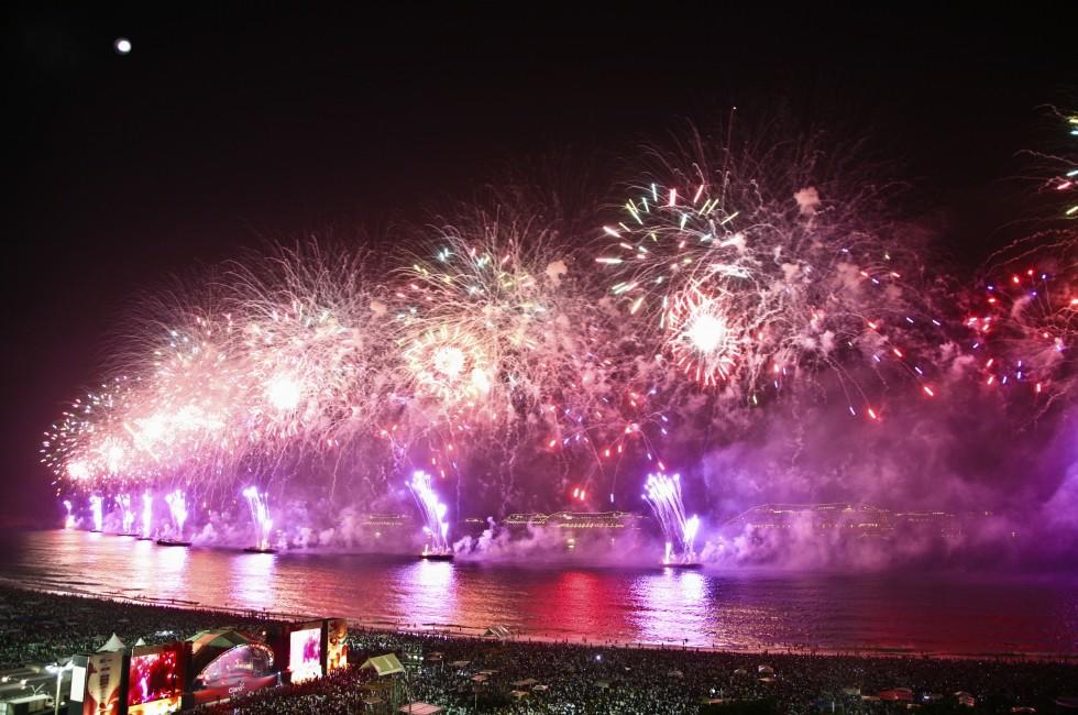 RIO DE JANEIRO - DECEMBER 31, 2012 :  Spectacular fireworks display at Copacabana beach new years eve december 31, 2012